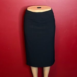 New black fitted skirt. Size 6.